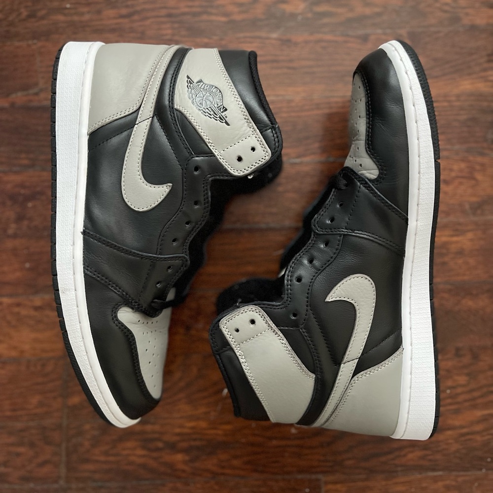 Air Jordan 1 Shadow